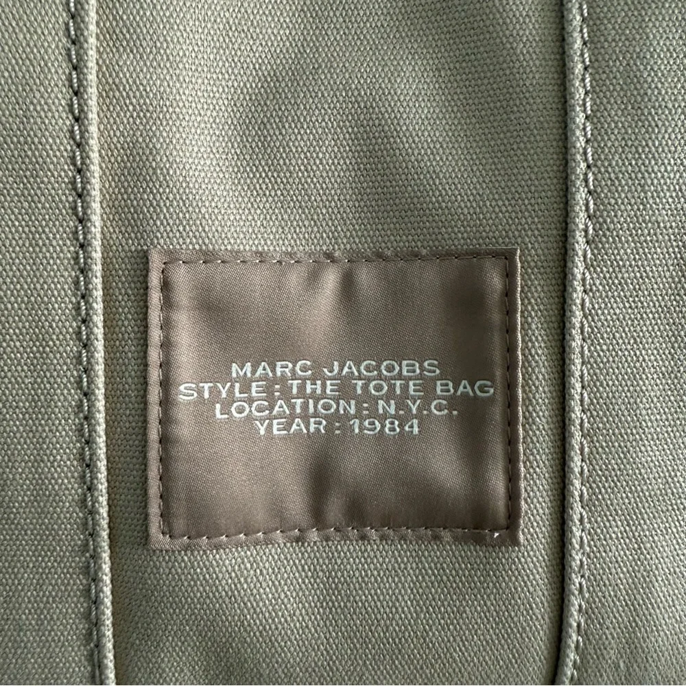 Marc Jacobs The Small Canvas Tote Bag - Picture 5 of 12